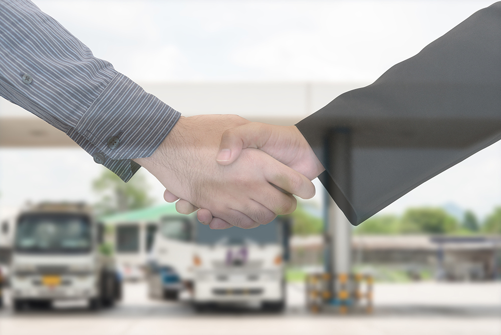 車の各種パーツ、部品のことなら琴平自動車へ