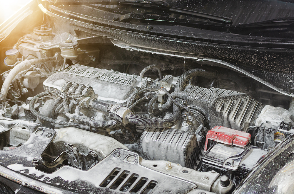 インジェクターの洗浄方法はどれが効果的?おすすめの方法と注意点を解説